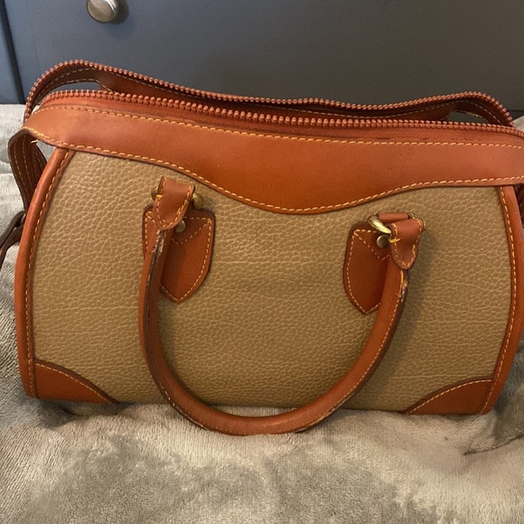 Imitation Dooney & Bourke purse. - Picture 4 of 7